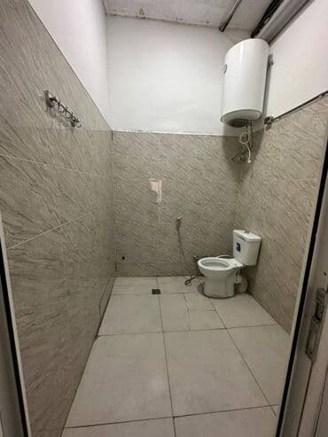 qarayev obyekt: Obyekt İcarəyə verilir. Küçəyə və həyətə ayrı-ayrı çıxışı var. Su və — 5