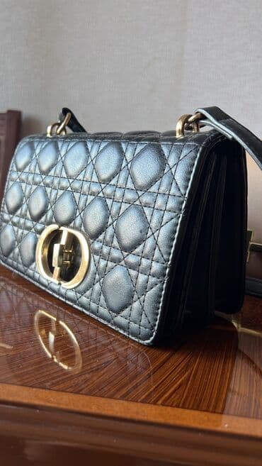 louis vuitton canta: Çiyin çantası, İşlənmiş — 1