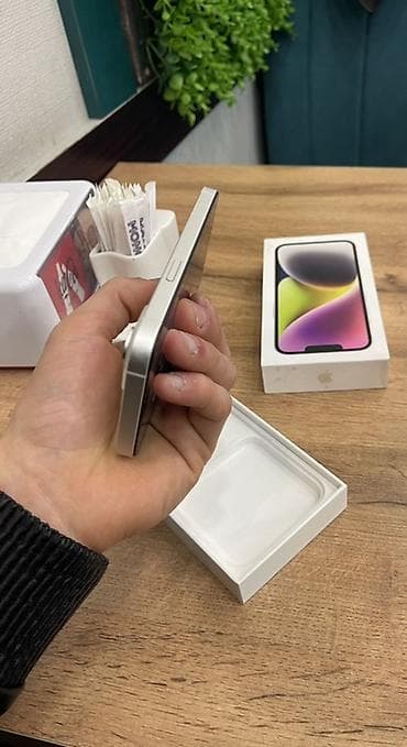 iphone 12 sadə: IPhone 14, Ağ — 2