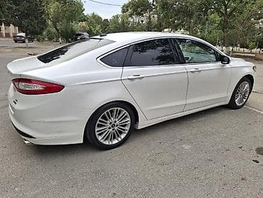 Ford: Ford sedan, geniş və komfortlu salon. - Dəri oturacaqlar, ön — 10