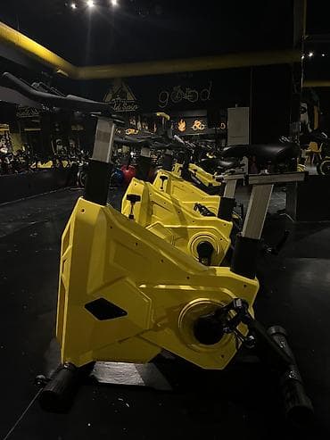 Spinning velosipedləri – studiya tipli qrup məşqləri və fərdi kardio