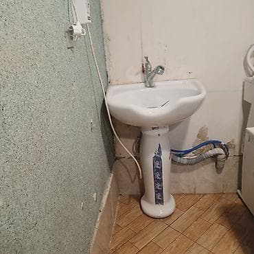 Seramik ayaqlı hamam/qonaq otağı üçün əl-üz yuma lavabosu - Material