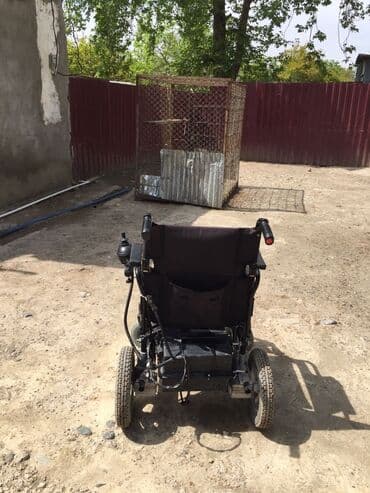 Eşitmə cihazları: Elektrikli əlil arabası - İdarəetmə: Sağ qol dayağında joystick ilə — 2