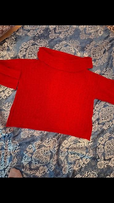 Qırmızı trikotaj sviter - Model: geniş boğazlı (fold-over/şalvari