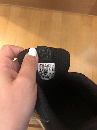 Bayram kostyumları: Original!! Adidas uşaq idman ayaqqabısı - Rəng: tam qara - Bağlanma — 5