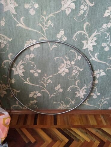 divara vurulan turnik: Metallik dairəvi halqa - Material: metal (paslanmayan/ağ rəngli). - — 2