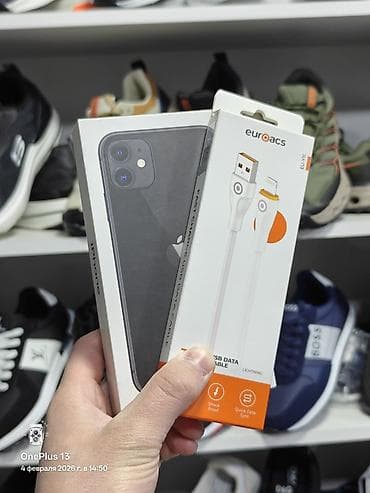 ipad mini 3: IPhone 11, 64 GB, Qara, Face ID — 2