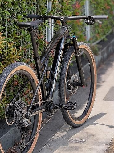 trek: Trek Supercaliber karbon MTB velosipedi - Çərçivə: Trek Supercaliber — 3
