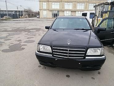 küləklik: Mercedes-Benz C-Class: 2.2 l | 1999 il Sedan — 2