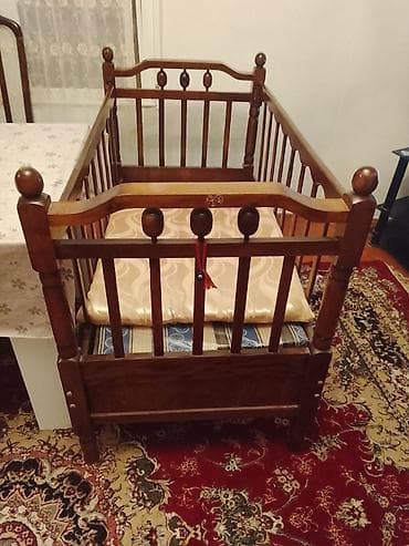 Oğlan və qız üçün, Dördbucaq, Beşik, Dəstsiz, Matras ilə, Yellənmə mexanizmsiz — 2