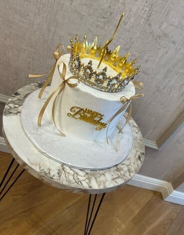 5 yas tortu: Ad günü üçün dizayn tortları - Zərif “Happy Birthday” yazılı klassik — 7