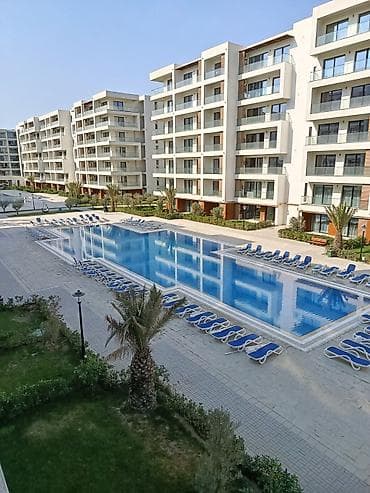 1 otaqli ev: Mənzərəsi hovuzlu premium yaşayış kompleksində müasir 2 otaqlı mənzil — 1