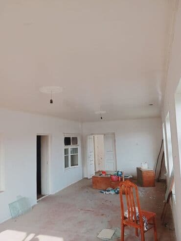 yeni yasamalda kirayə evlər: Satılır: həyət evi - Tip: 1 mərtəbə (yüksək kürsülü), daş divarlar — 5