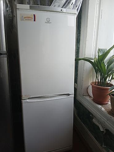 pitminutka satışı: 2 qapılı Indesit Soyuducu Satılır, rəng - Ağ — 4