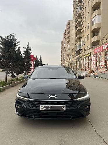 Мототранспорт: Hyundai Elantra – qara rəng, sedan, modern və aqressiv dizayn — 1