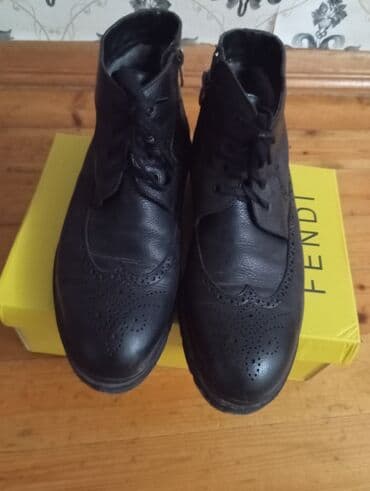 ət rəngi ayaqqabılar: Məhsul: Qara rəngdə kişi dəri botları - Material: təbii dəri (yivli — 2