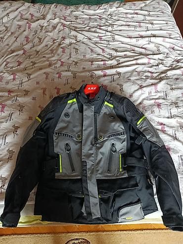 Yango qurtkaları 2 ədəd biri 10 azn razmer M/L Wolt su çekirməz