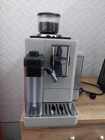 Qəhvə maşını Delonghi, Avtomat, Süd qabı ilə, İşlənmiş — 2