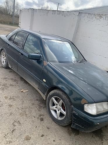 Mercedes-Benz C 200, 97 ci il, kraskasi gün vurduqu üçün lakı
