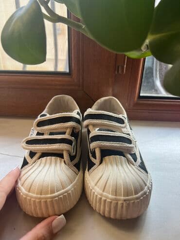 uşaq idman bosonojkaları: Krossovka, Uniseks, 34 — 2