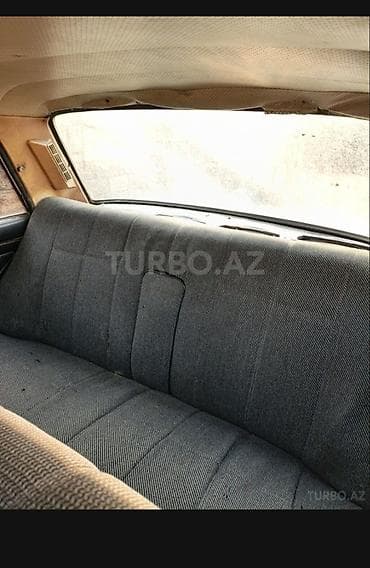 vaz 2106 abirsofka: VAZ 2106 sedan - Kuzov: 4 qapılı sedan, açıq bej rəng - Mühərrik — 6