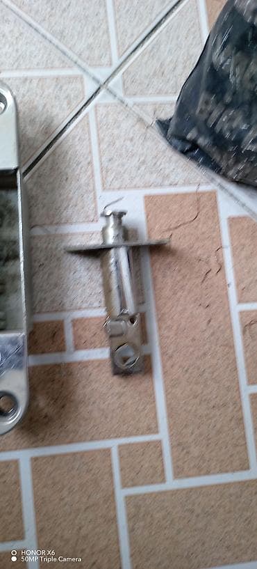 qapi petlesi: Gizli qapı menteşələri və qapı mexanizmləri dəsti Məhsul tərkibi: - — 3