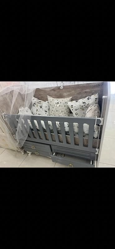 beşik: 🧸 Körpə beşiyi satılır – demək olar ki, TƏZƏDİR! Körpə cəmi 1-2 dəfə — 2