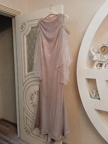 Zərif gecə/furaj paltarı - Rəng: açıq pudra-çəhrayı, xırda parıltılı