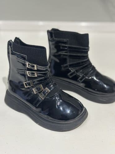 детские демисезонные полуботинки: Uşaq üçün 26 olcu - Rəng: qara, laklı parlaq üstlük - Model: yüksək — 1