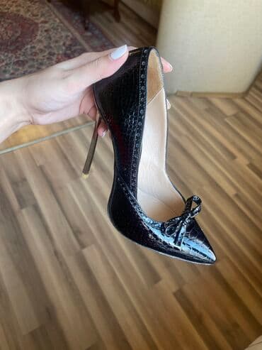 женские толстовки на молниями: Туфли, Размер: 38, цвет - Черный, Б/у — 2