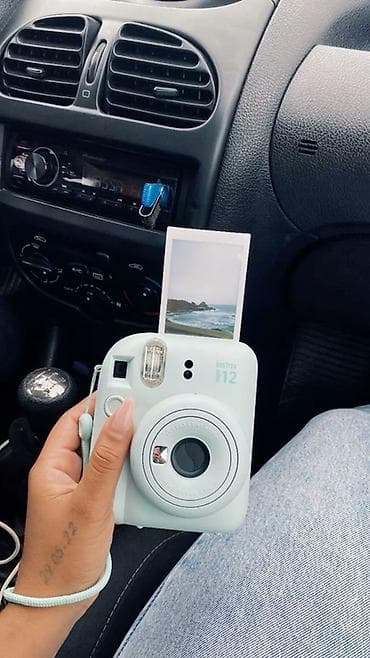 mikrofon mini: Fujifilm Instax Mini 12 ani kamera – şip-şip çap edən instant — 1