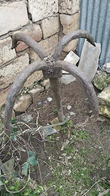 Osmanlı gəmilərindən qalma tarixi gəmi lövbəri (yakır) satılır yaşı