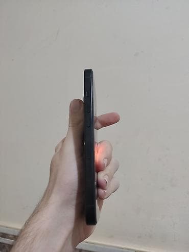 apple iphone 6s: IPhone 16 Pro, 128 GB, Qara, Simsiz şarj — 3