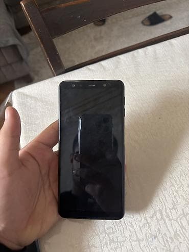 samsung s9 satilir: Samsung Galaxy A7 2018, 64 GB, rəng - Qara, İki sim kartlı — 1