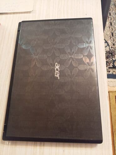 Masaüstü kompüterlər və iş stansiyaları: Acer noutbuk - Marka/model: Acer (gövdə üzərində naxışlı qapaq — 1