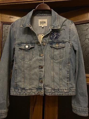 kolej jaket: Qadınlar üçün iki fərqli denim gödəkçə dəsti 1) Açıq göy rəngli, “raw — 2