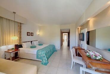 nerimanovda saatliq kiraye evler: *******Hotel bir gun 10 azn********
********10 azn****** — 1