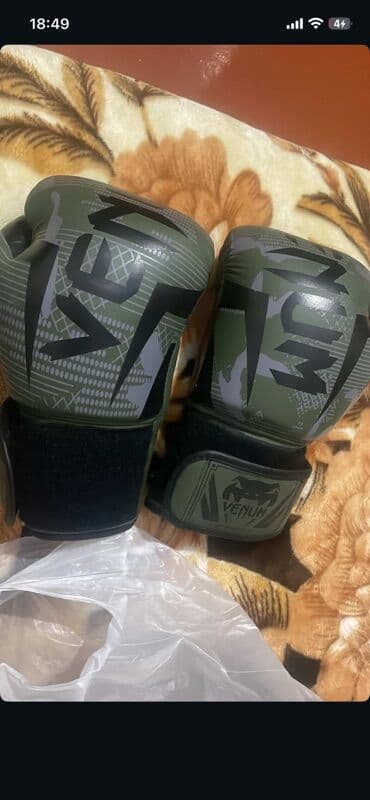 İdman çantaları: Venum boks dəsti – əlcəklər və qamışcıq (shin guards) - Brend: Venum — 1