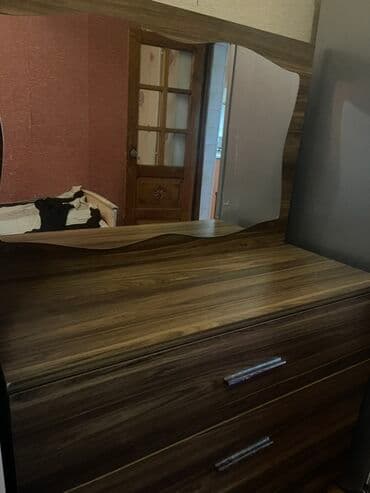 ev guzgusu: Güzgülü — 3