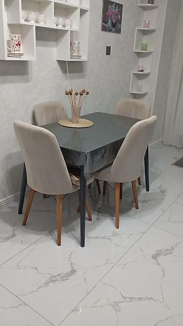 stul ofis: Mətbəx üçün, İşlənmiş, Açılmayan, Kvadrat masa, 4 stul — 1