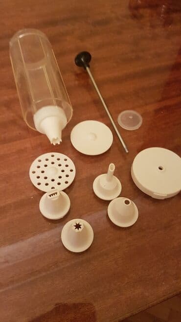 tort ata ucun: ○ Tort bəzəmək üçün böyük şpriz ○ Təzə. Pribaltika istehsalı — 7