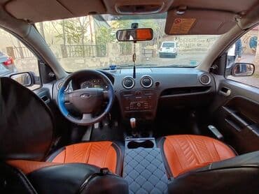 gəncə avtomobil zavodu: Ford Fiesta, mavi rəng, 5 qapılı həcmli hatchback. Nömrə: 99-VG-982 — 3