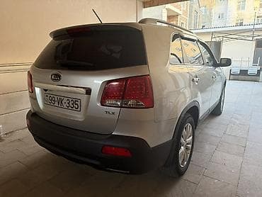 kia optima arxa bufer: Kia Sorento: 2.2 l | 2009 il Krossover — 2