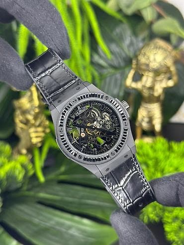 Yeni, Qol saatı, Hublot, rəng - Qara