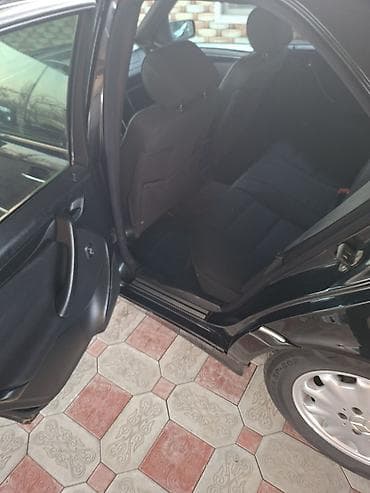 niva motoru satilir: Mercedes-Benz 240: 2.4 l | 1998 il Sedan — 6