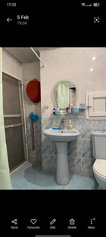 Qarajlar: - Geniş və işıqlı zal: asma tavan, çoxlampalı çilçıraq, divar kağızı — 9