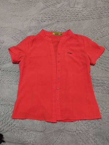 rus qizilinin eyari: Qadın köynəyi – qırmızı rəng - Qısaqoll dizayn - Yarım stend-yaqa — 1