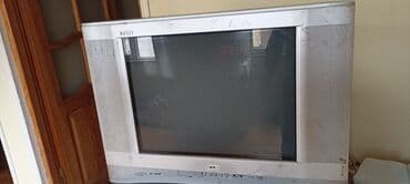 MUSE markalı CRT televizor - Ekran: Təxminən 29–32 düym, geniş