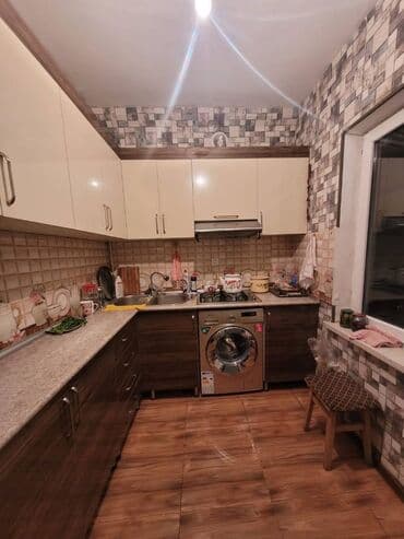 kiraye evler 9 cu mkr: Bakı, 3 otaqlı, Köhnə tikili, m. Xalqlar Dostluğu, 75 kv. m — 7