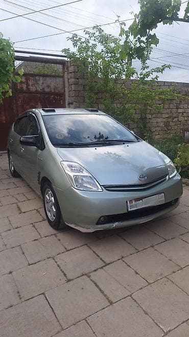 sam diskiler: Toyota Prius (2-ci nəsil) hibrid hetçbek Polnu Full maşındı. SAAT — 4